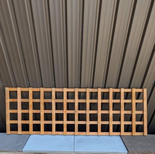 Picture of 6ft x 2ft Square Trellis Golden Brown